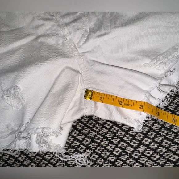 Free People Sophia Distressed Vintage Denim Cutoff Shorts - White - size 25 - Picture 8 of 12